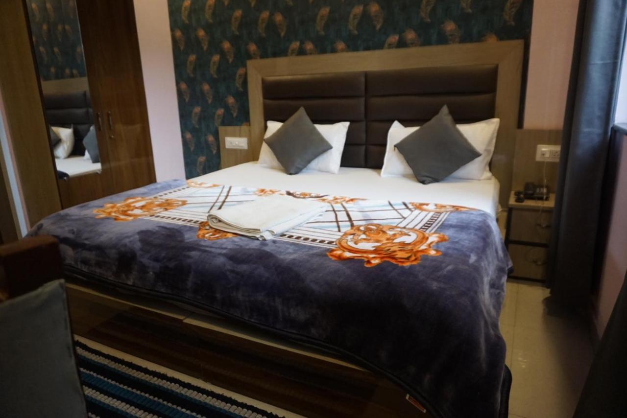 Hotel Kaanha Residency Inn By Shree Krishna Hospitality Rishīkesh Exteriör bild